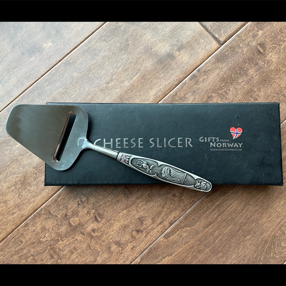 NWOT Norway Silver Cheese Slicer